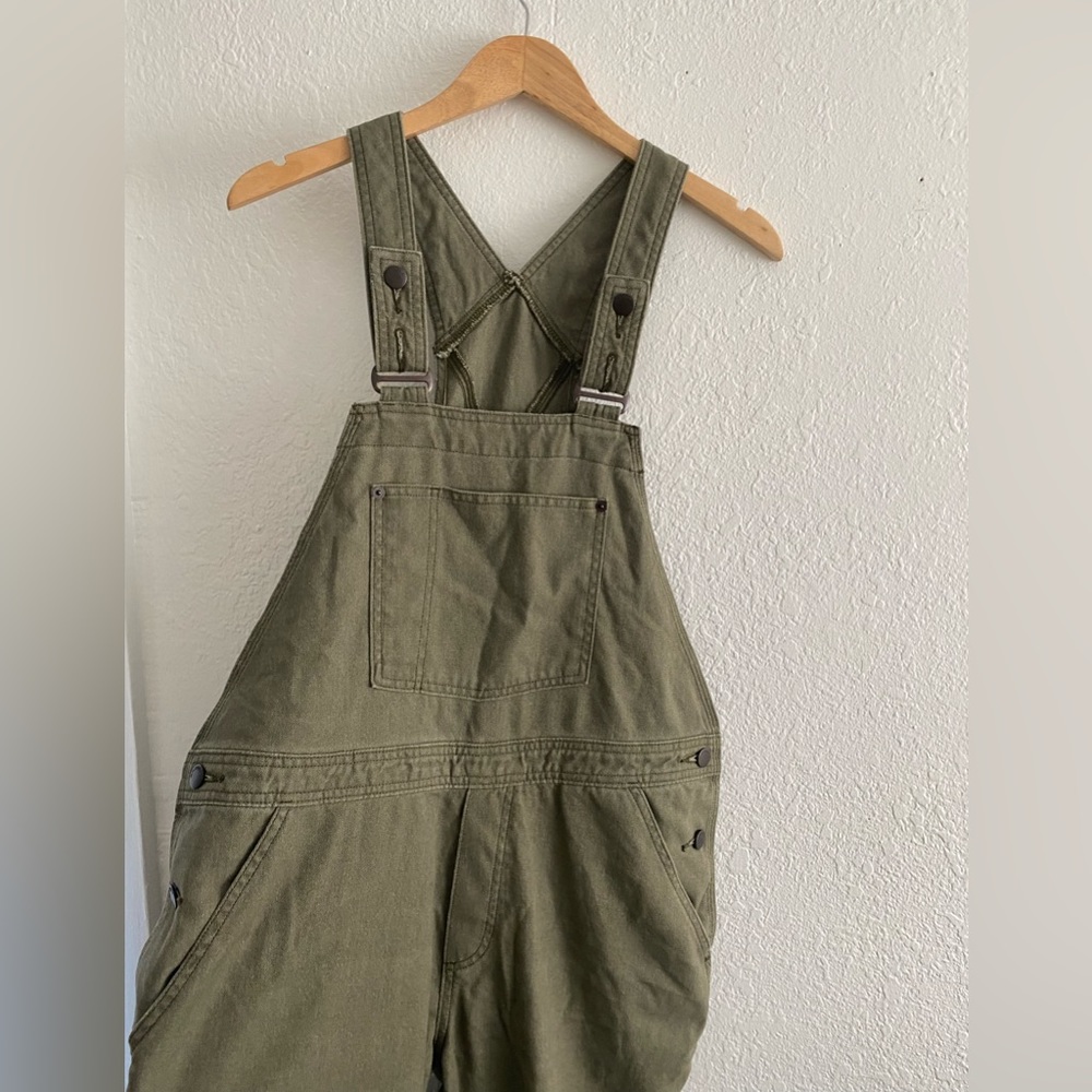 Patagonia Women's All Seasons Hemp Canvas Bib Overalls Fatigue Green Size L